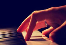 手游蛮王出什么装才厉害？